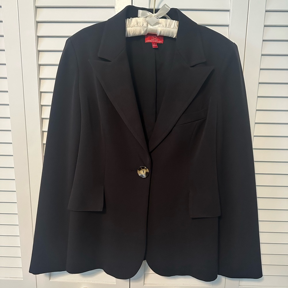 Chic Oscar de La Renta Classic Black Blazer